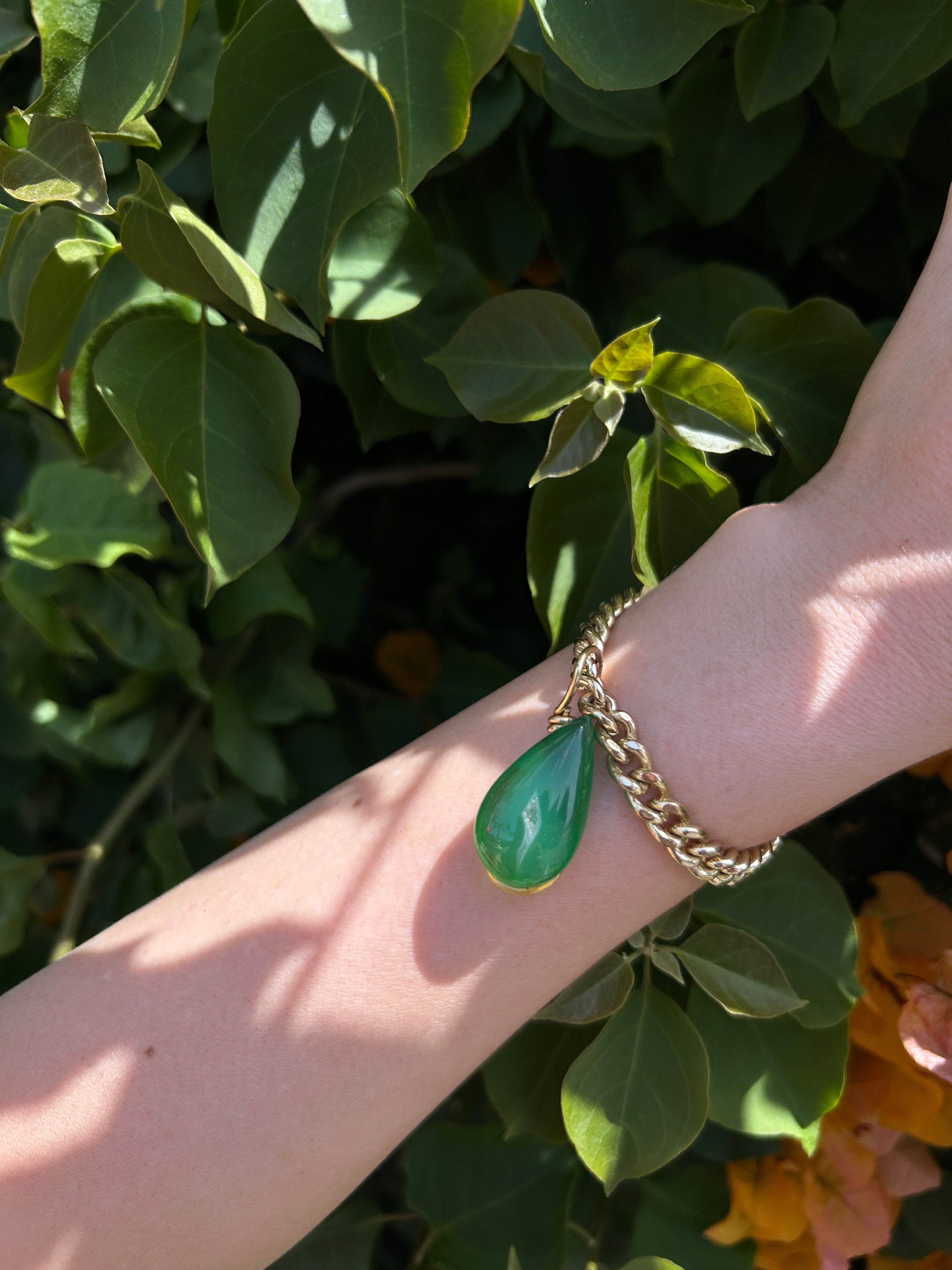Vivid Green Agate Bracelet
