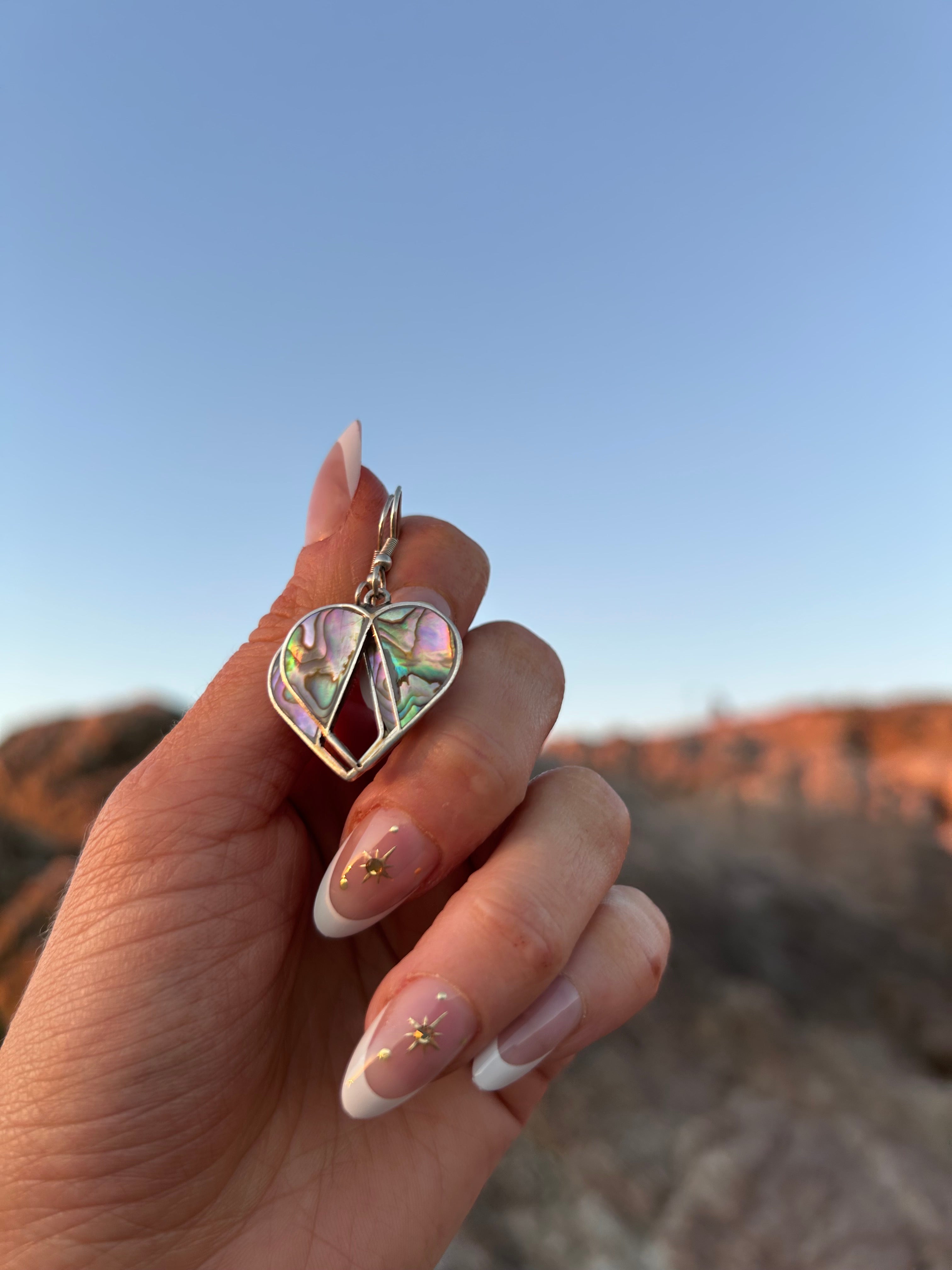 Abalone Shell Heart Earrings – Iridescent Ocean-Inspired Dangle Earrings