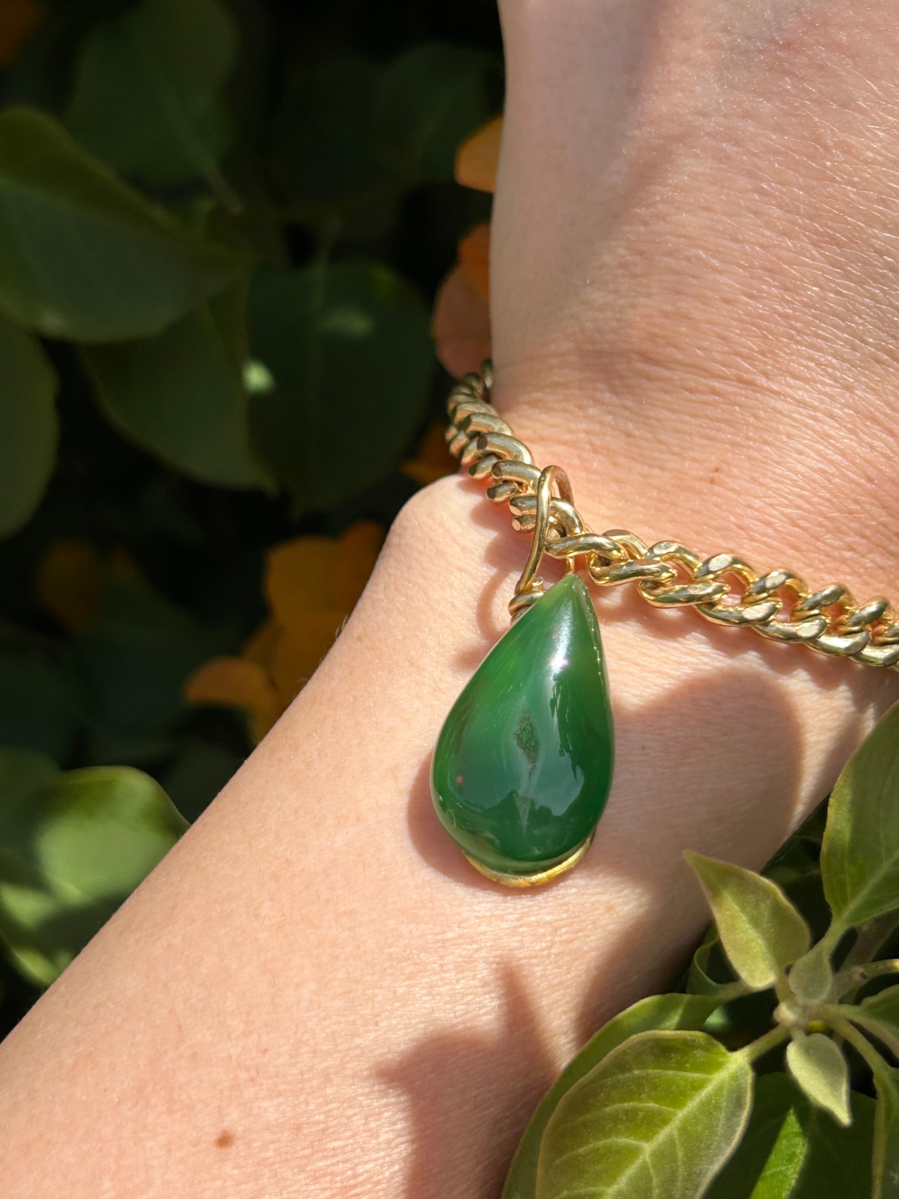 Vivid Green Agate Bracelet