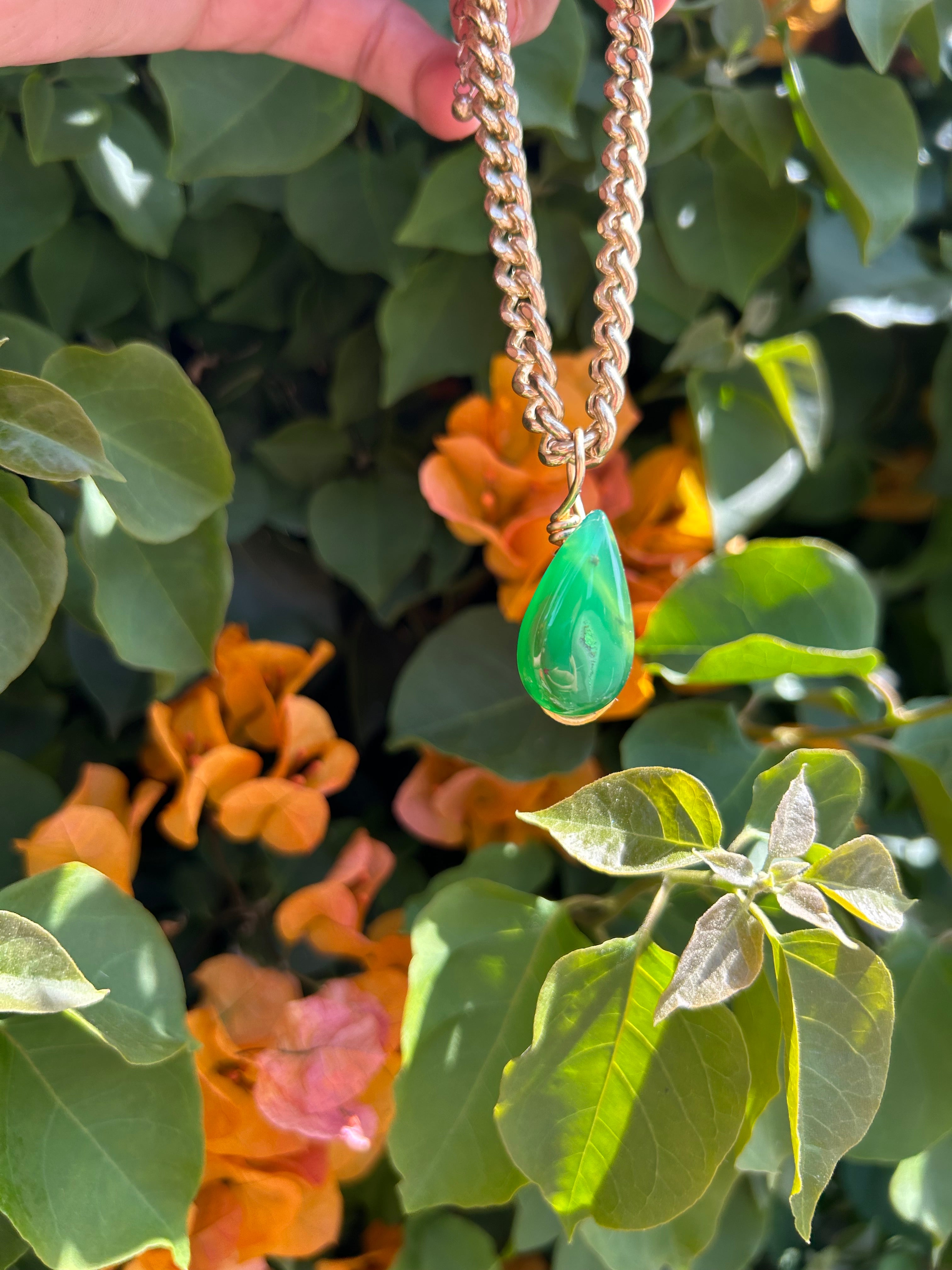 Vivid Green Agate Bracelet
