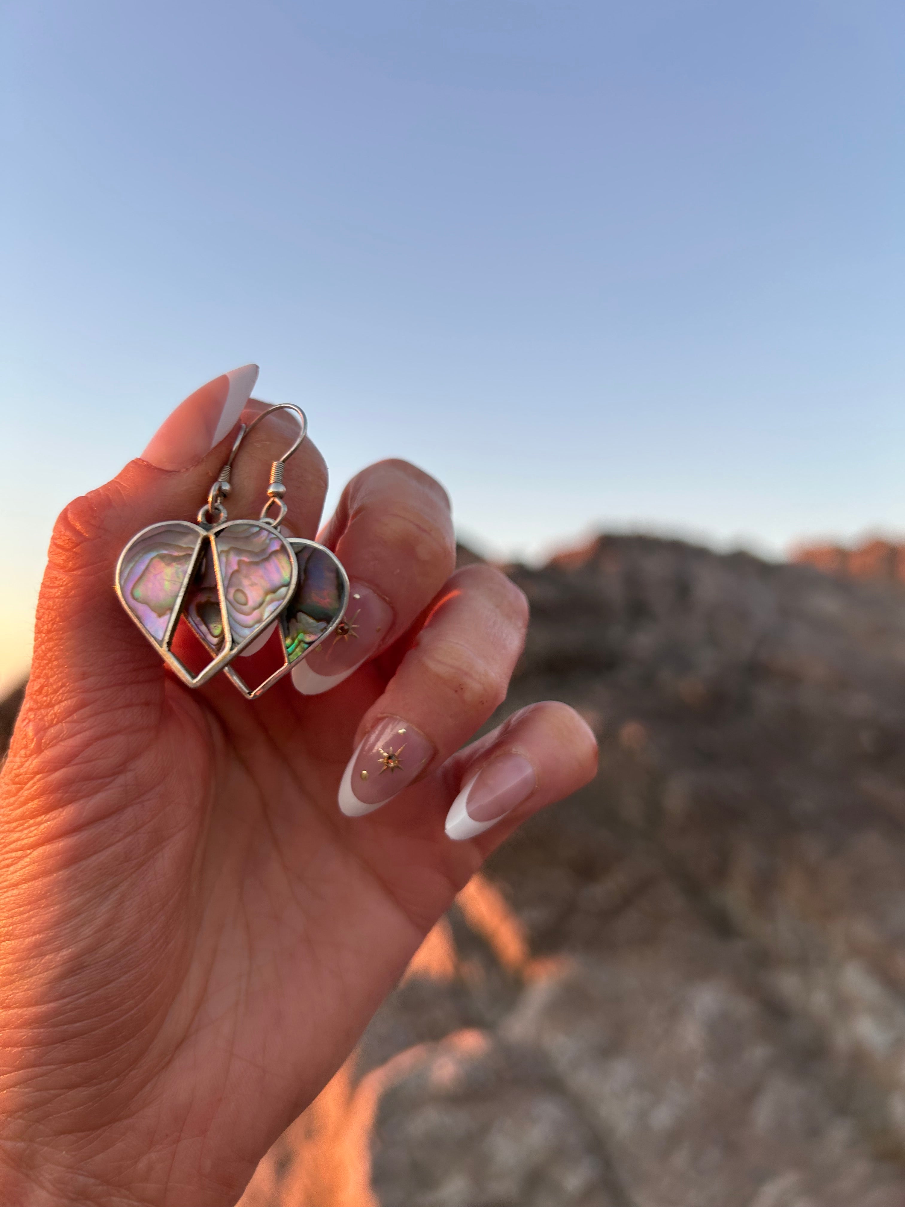 Abalone Shell Heart Earrings – Iridescent Ocean-Inspired Dangle Earrings